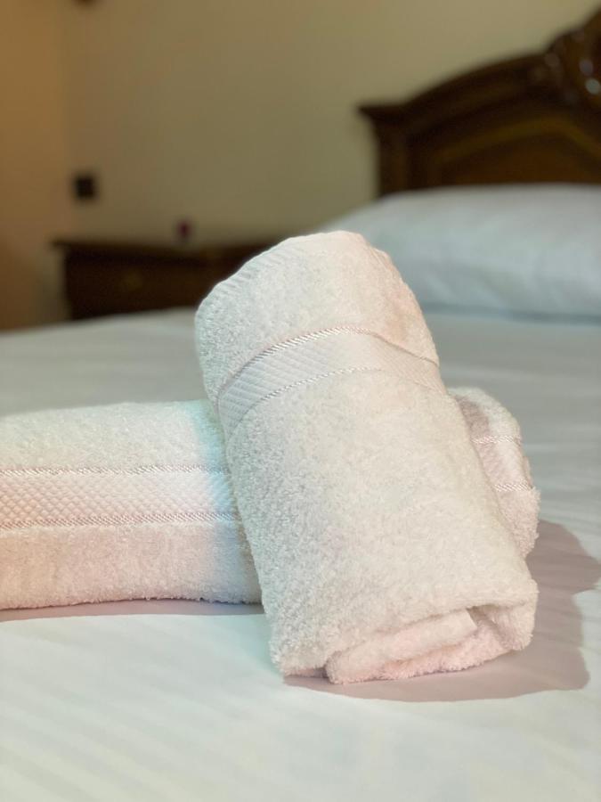 Hotel W Bush Square Fushe-Kruje Bagian luar foto