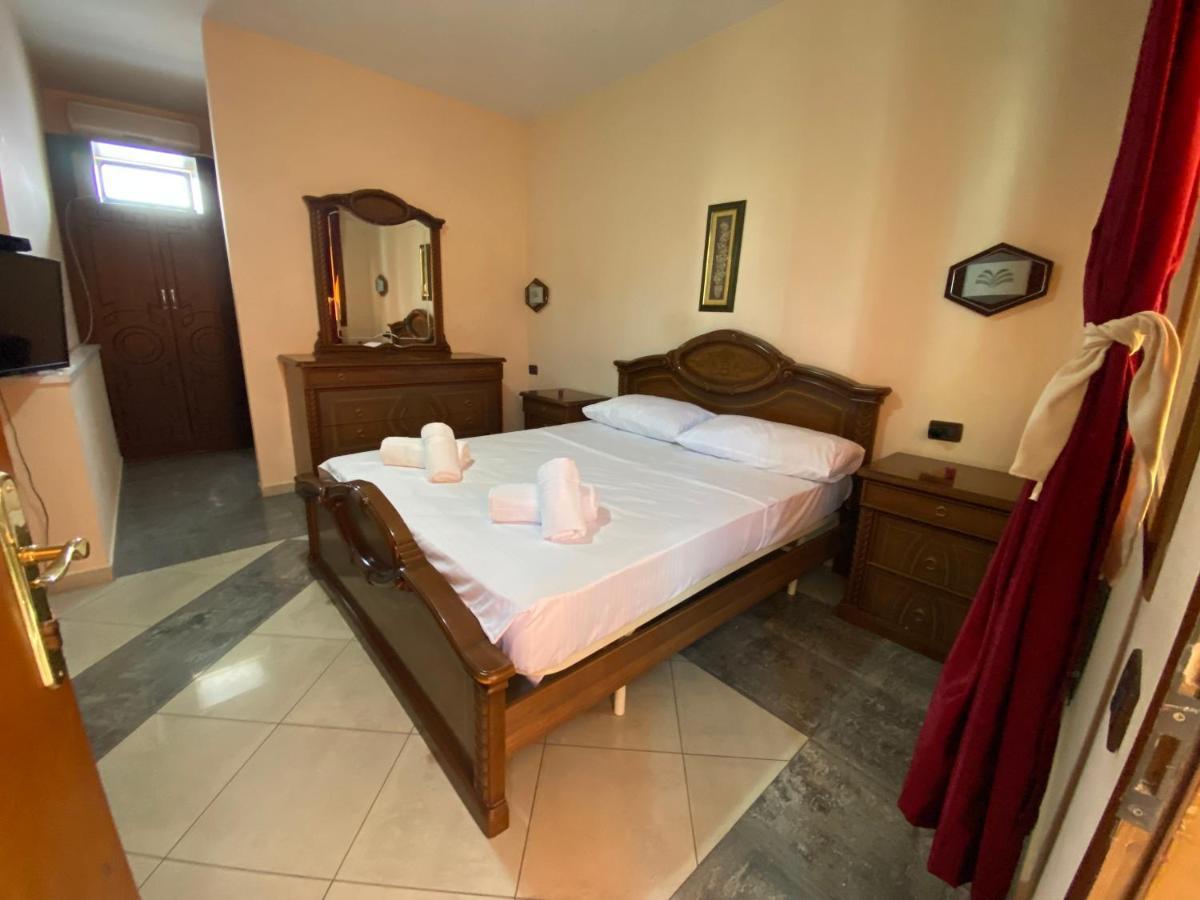 Hotel W Bush Square Fushe-Kruje Bagian luar foto