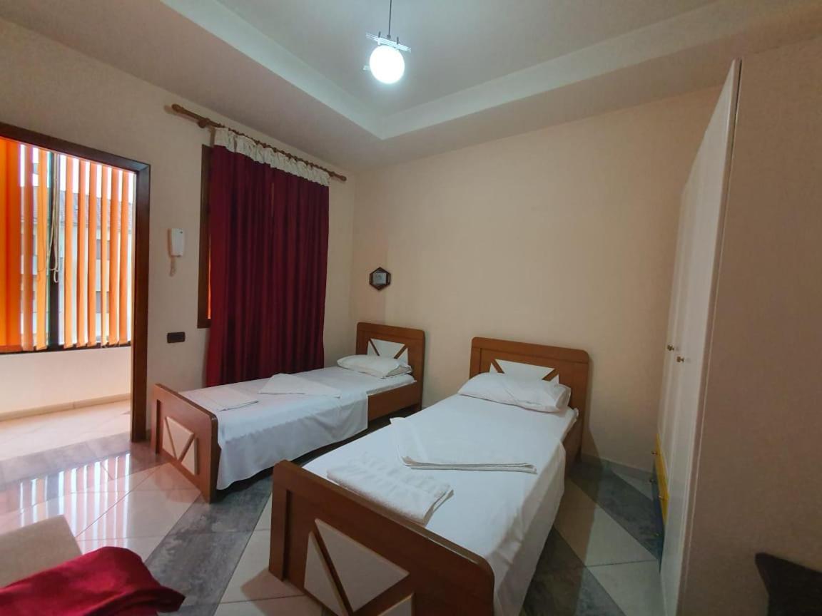 Hotel W Bush Square Fushe-Kruje Bagian luar foto