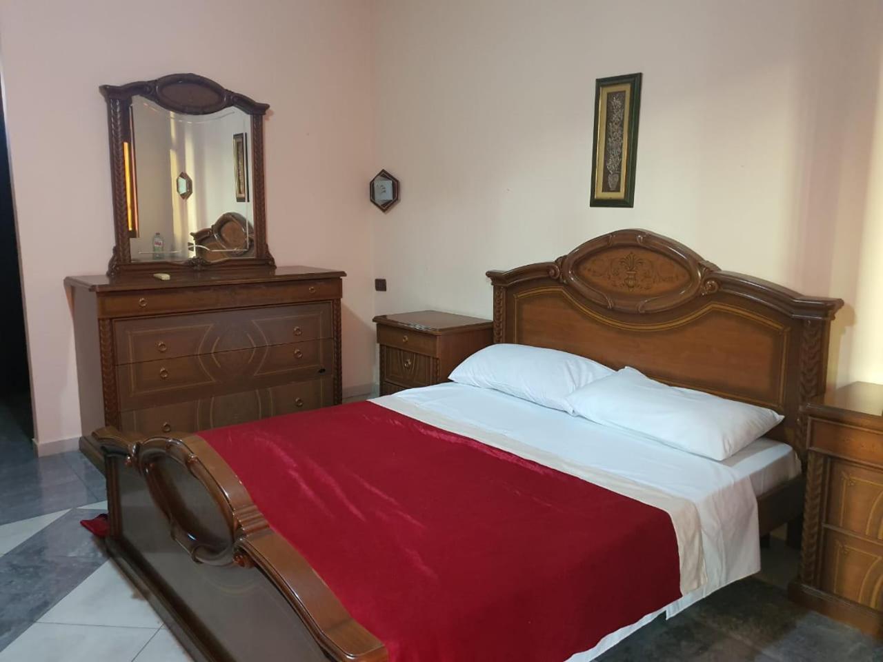 Hotel W Bush Square Fushe-Kruje Bagian luar foto
